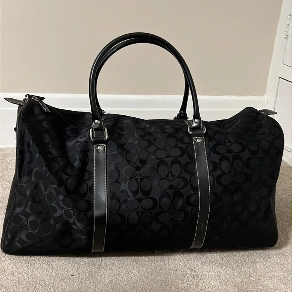 COACH BLACK TRAVEL DUFFEL BAG - Picture 2 of 16